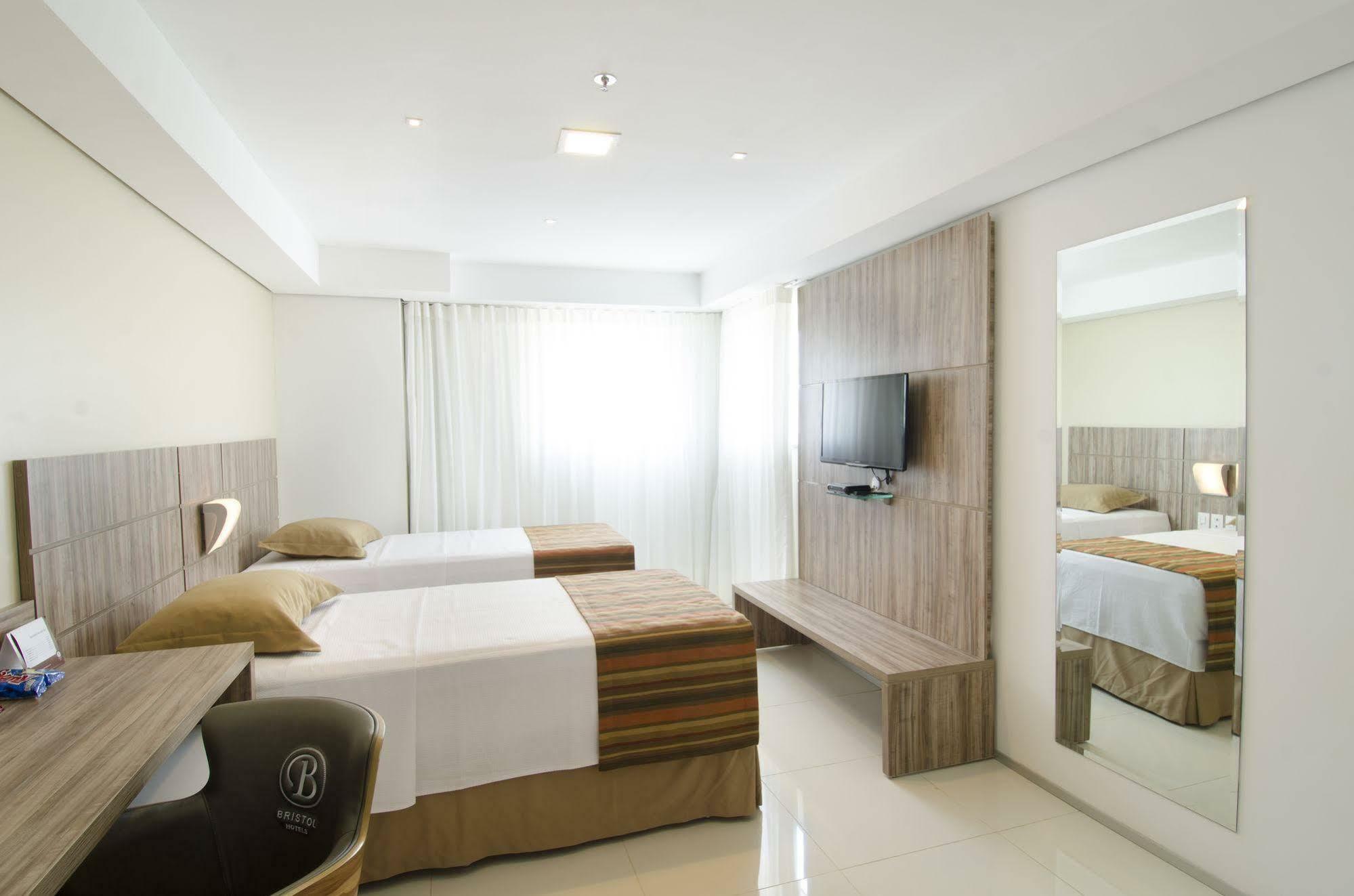 Profissionalle Hotel Sao Luis Kültér fotó